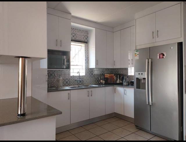 4 BEDROOM HOUSE FOR SALE IN LEOPARD’S REST